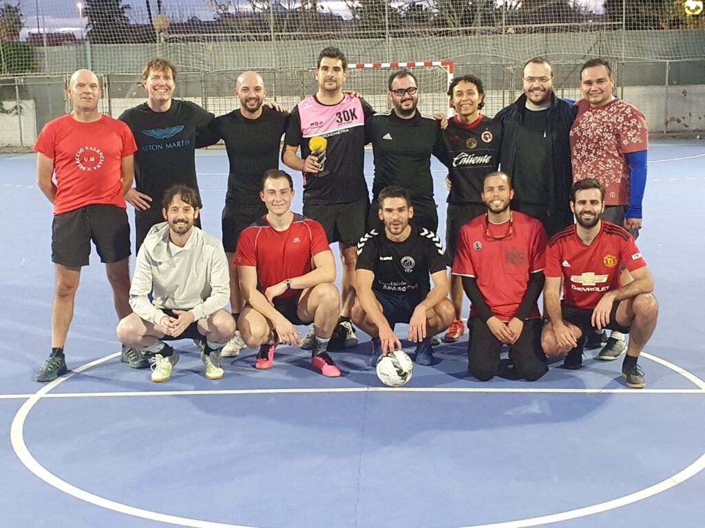 El grupo AITANA participa en el Campeonato Navideño de Futsal.