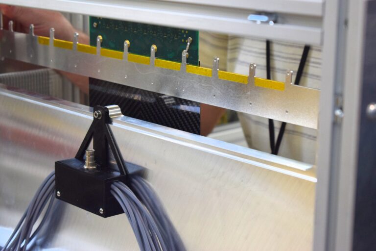 Detail of the firsts installed set of electronics and sensor in the detector housing.